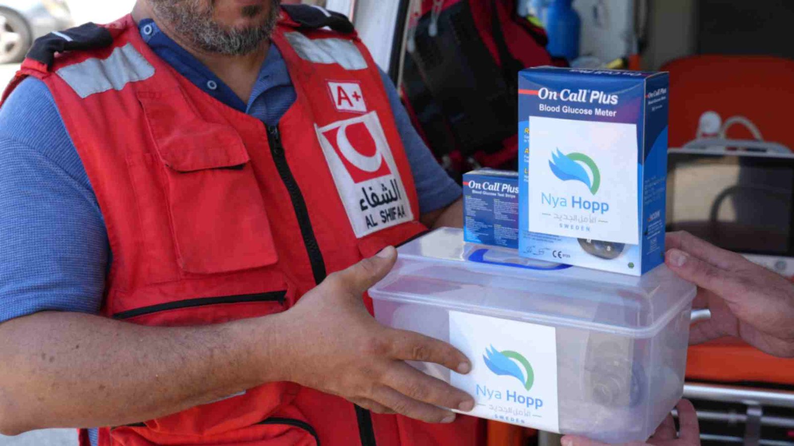 Nya-Hopp-Supports-Ambulance-in-Lebanon